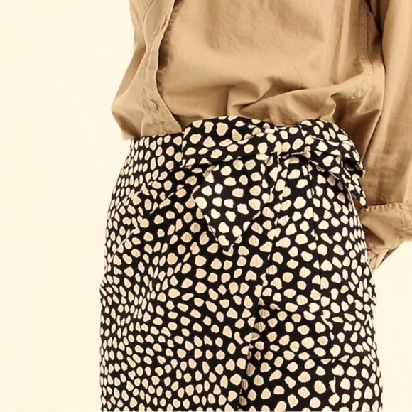 NWT. J. Crew Black with Gold Metallic Jacquard Satin Lined Skirt - Picture 9 of 14